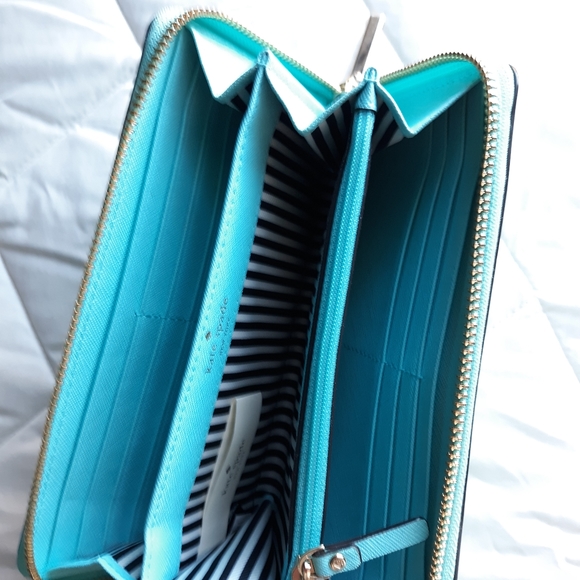 Kate Spade Wallet - Picture 4 of 7